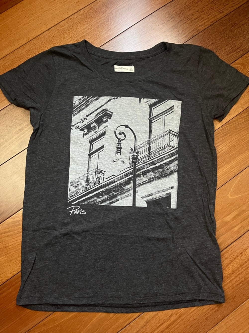 NWOT Y2K Abercrombie Graphic Tee
